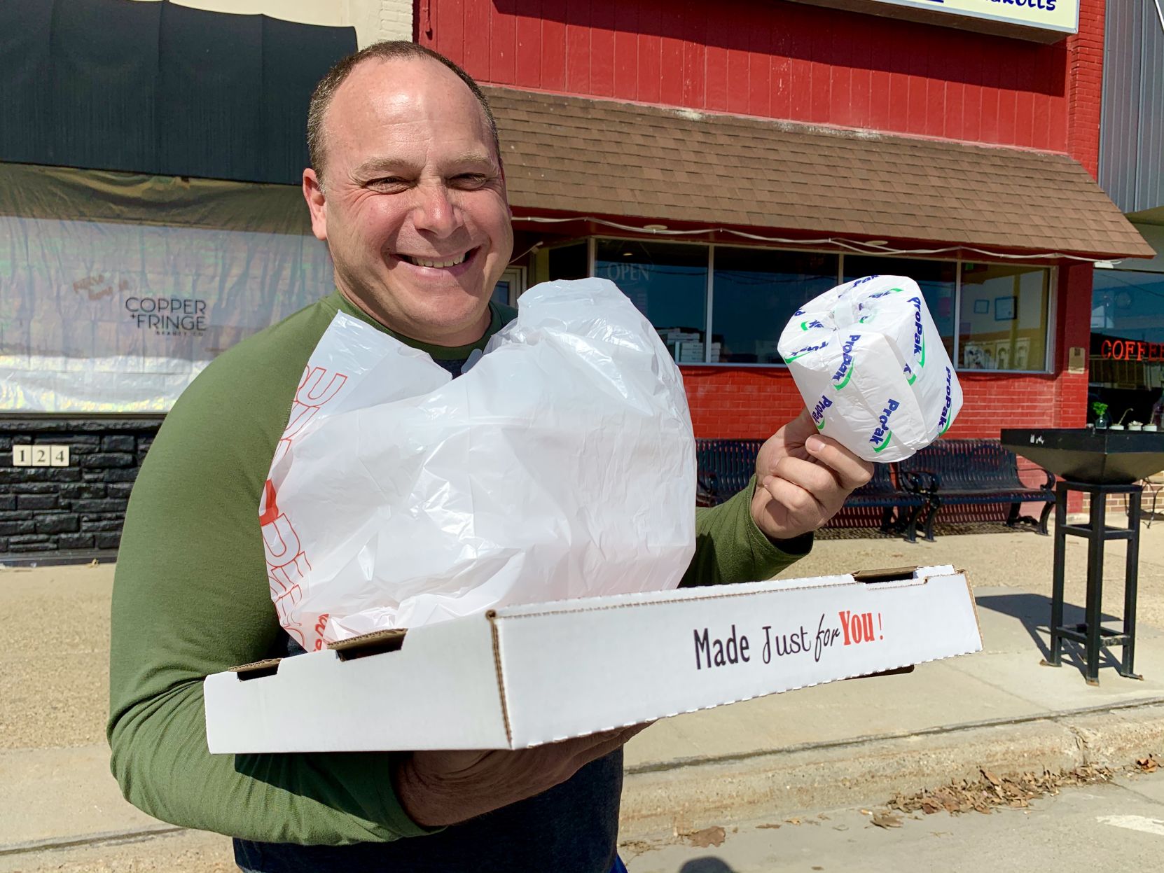 Pizza pickup available in Indianola
